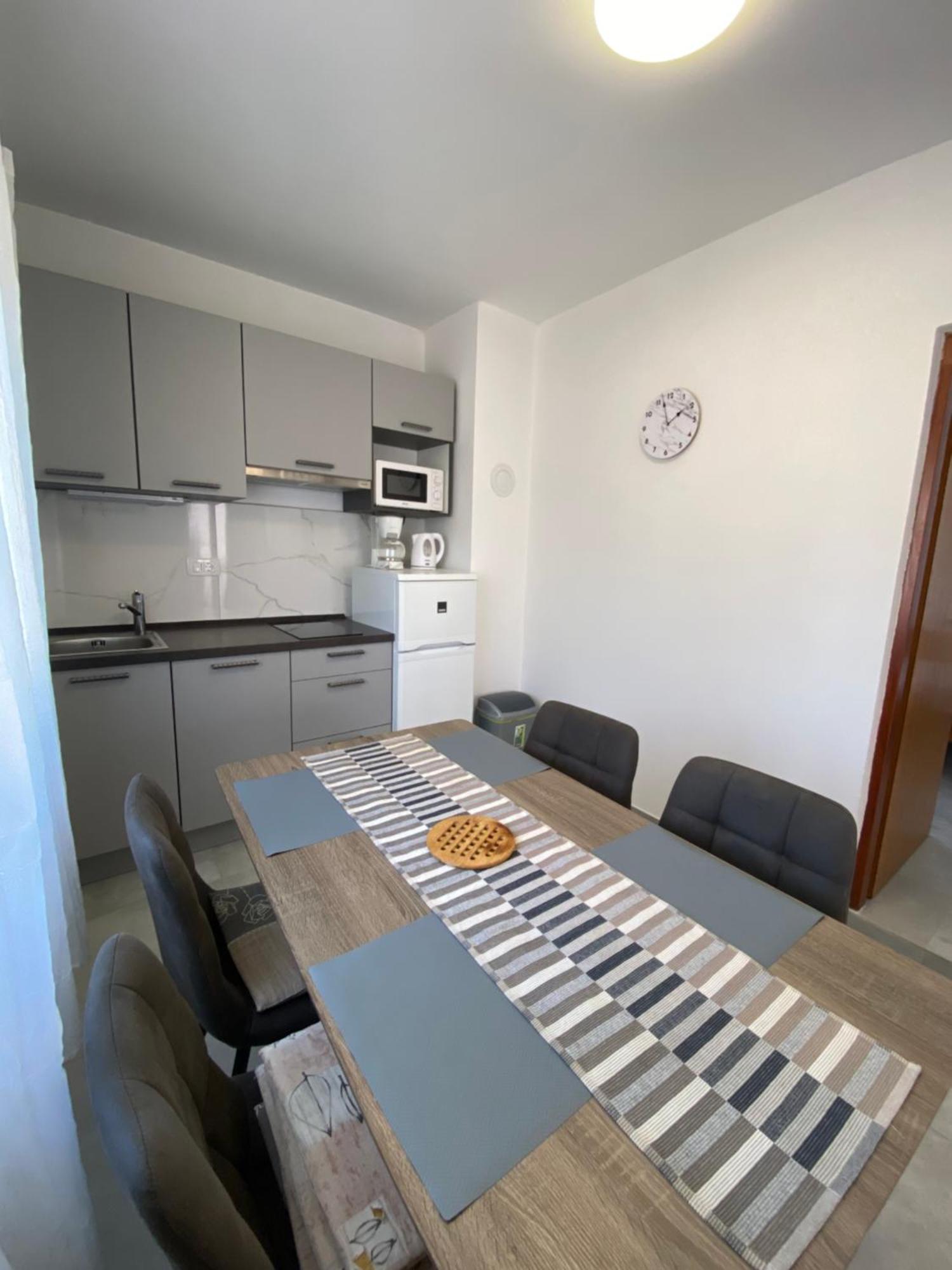 Apartmani Radosav Šilo Екстериор снимка